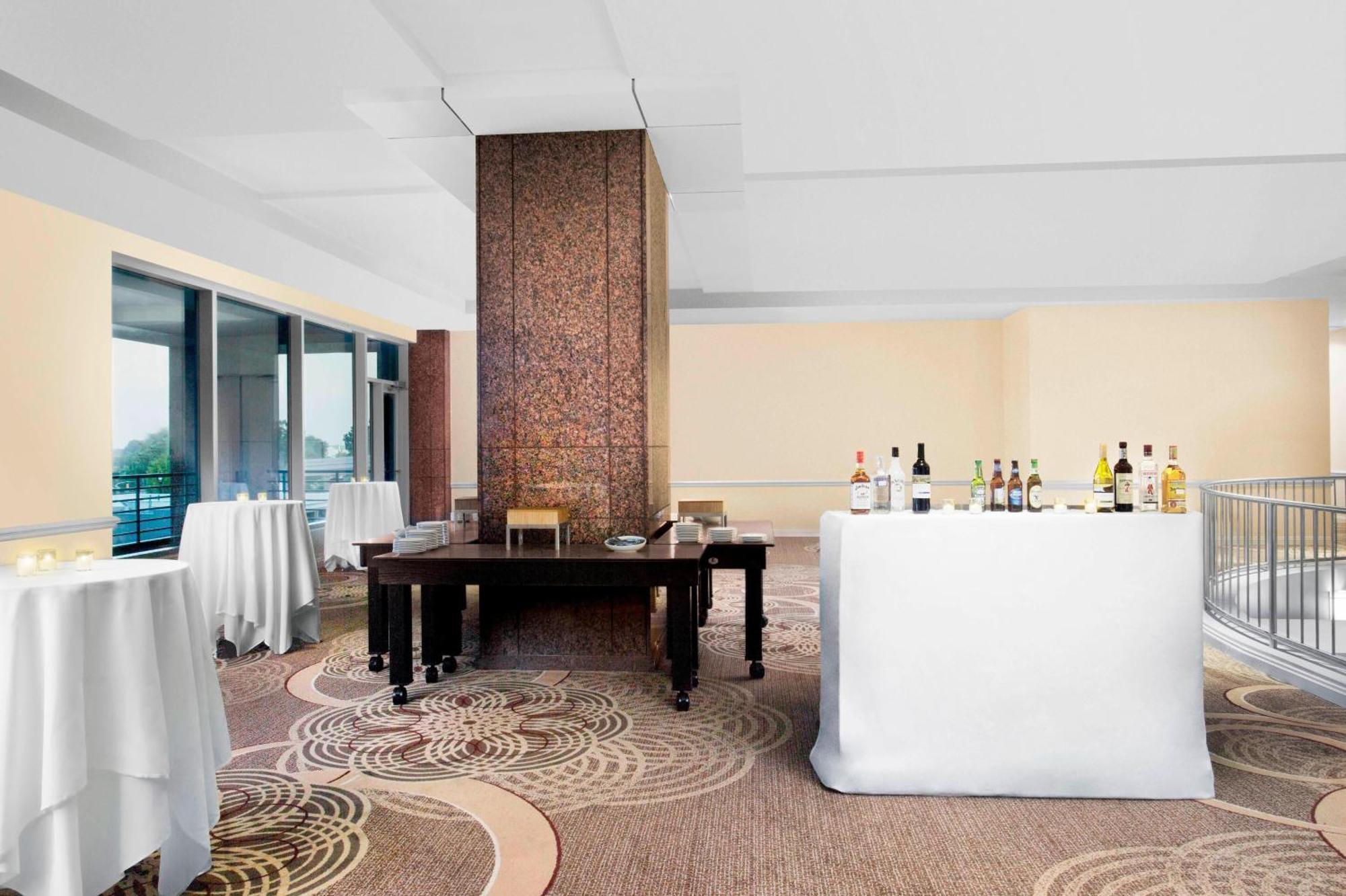 Sheraton Raleigh Hotel Dış mekan fotoğraf