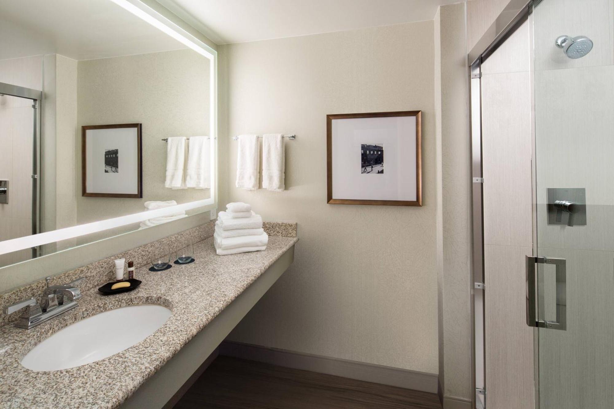 Sheraton Raleigh Hotel Dış mekan fotoğraf